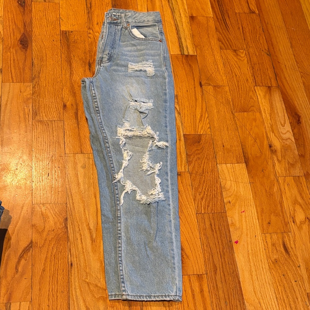 Stylish Light Blue Distressed Women's Straight Leg Jeans